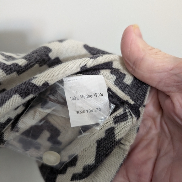 Garnet Hill sweater black and white‎ button down large Merino wool argyle - Picture 5 of 7